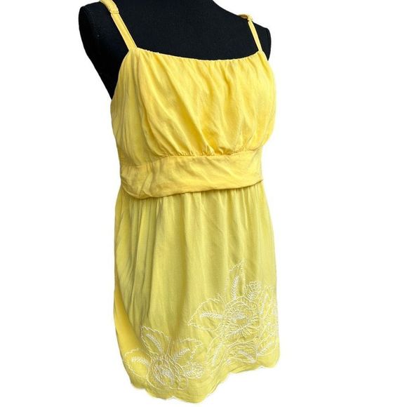 Torrid Women's Yellow Spaghetti Strap Embroidered Floral Tunic Top Size 2 - Picture 2 of 12